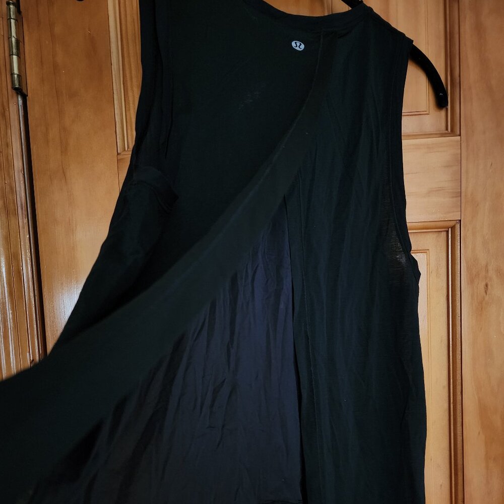 Lululemon Size 4 In The Open Tank Black